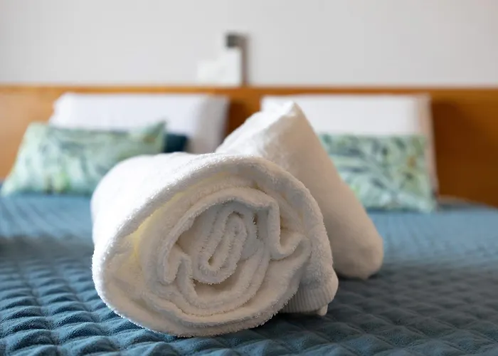 Sunny Escape Apartment